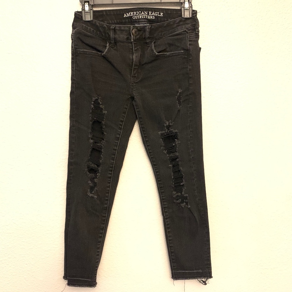 American Eagle Black Distressed Jegging Crop Jeans Size 2